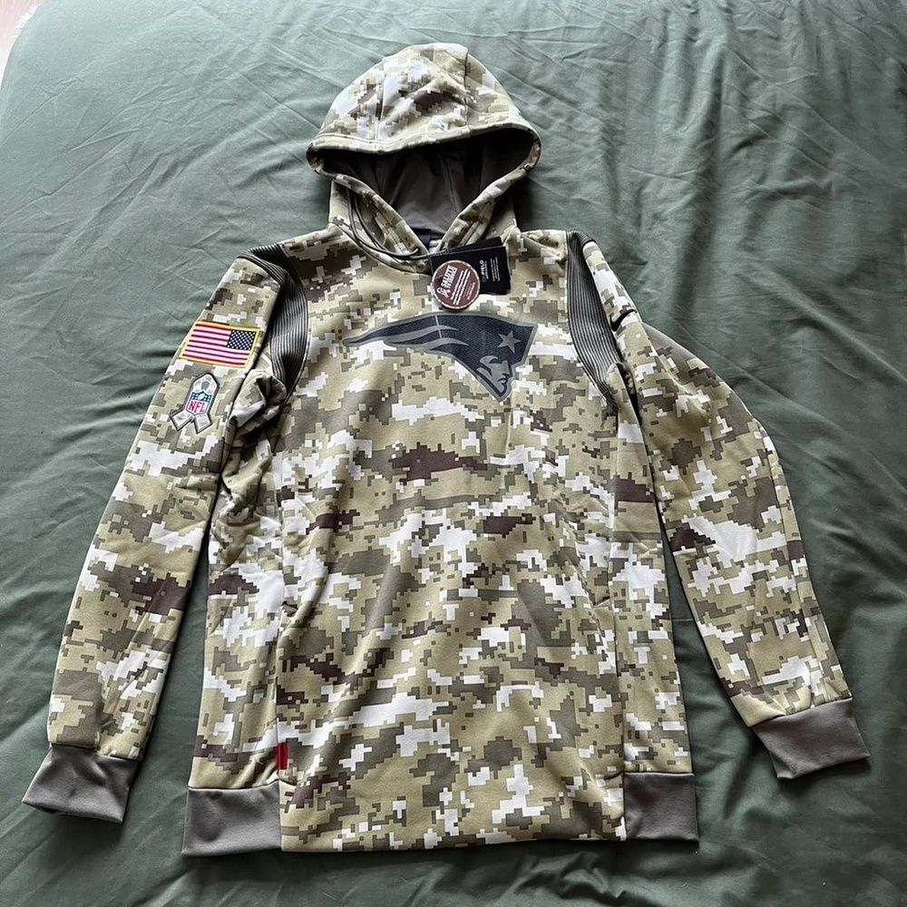RARE Nike New England Patriots 21 22 Salute to Service Camo Hoodie Shirt Jacket